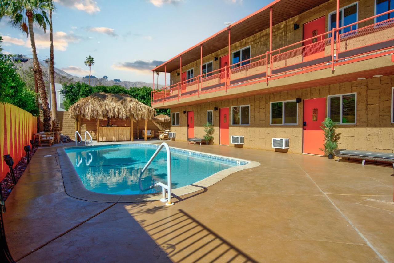Tiki Hotel Palm Springs Bagian luar foto