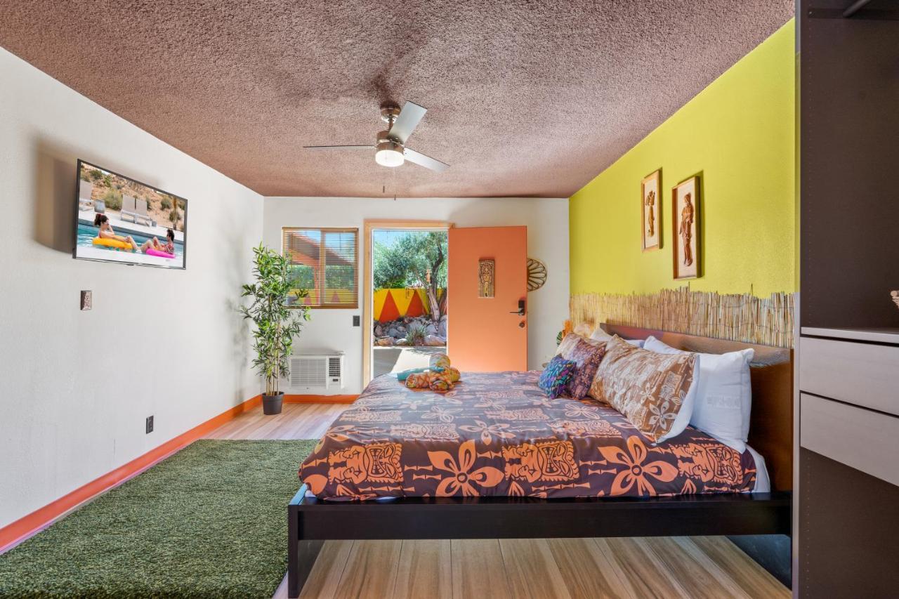Tiki Hotel Palm Springs Bagian luar foto