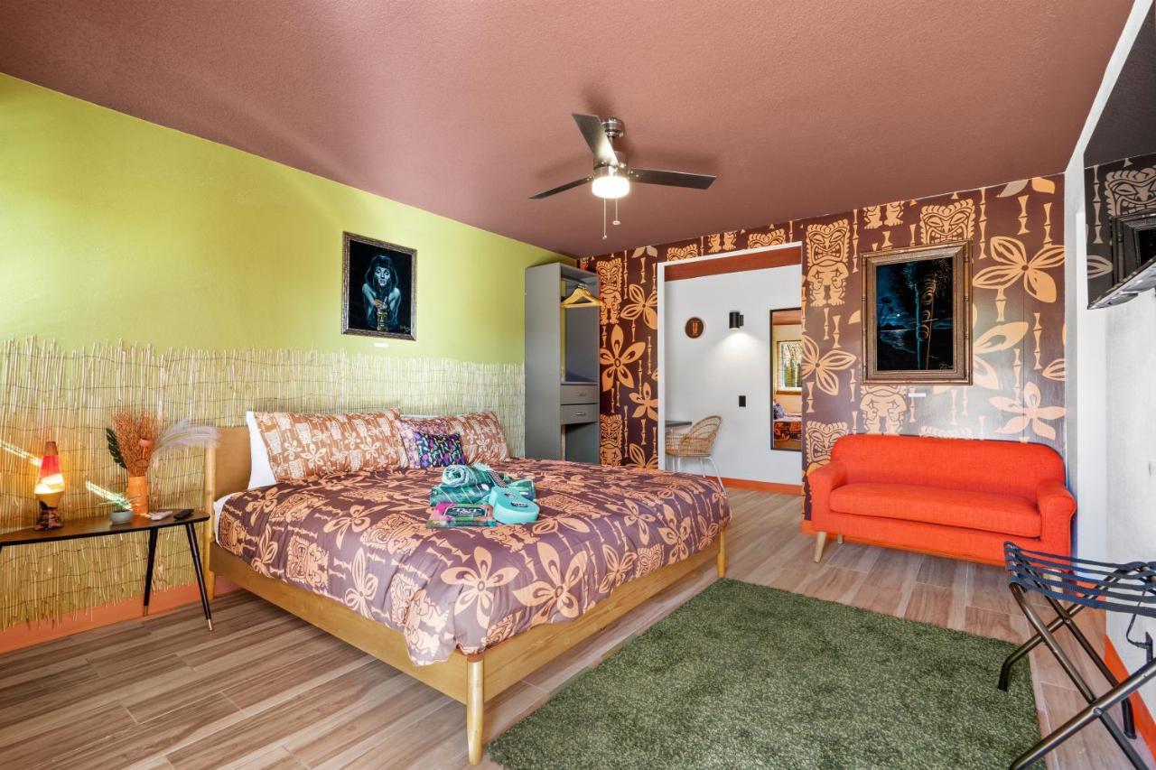 Tiki Hotel Palm Springs Bagian luar foto